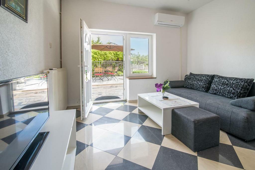 Beljan Apartments Krk Town Exterior photo