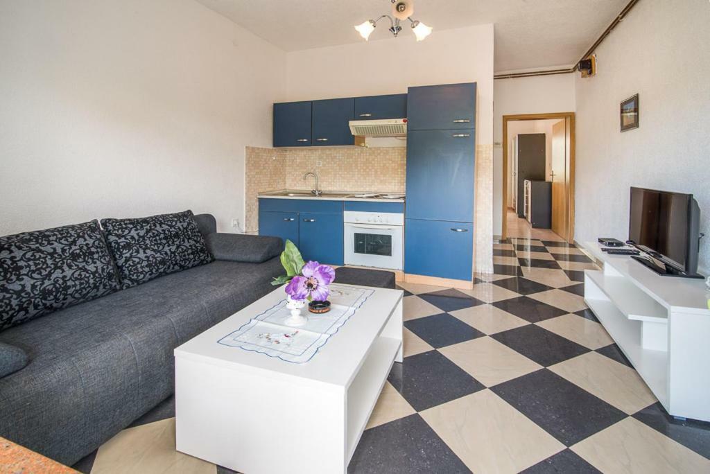Beljan Apartments Krk Town Exterior photo